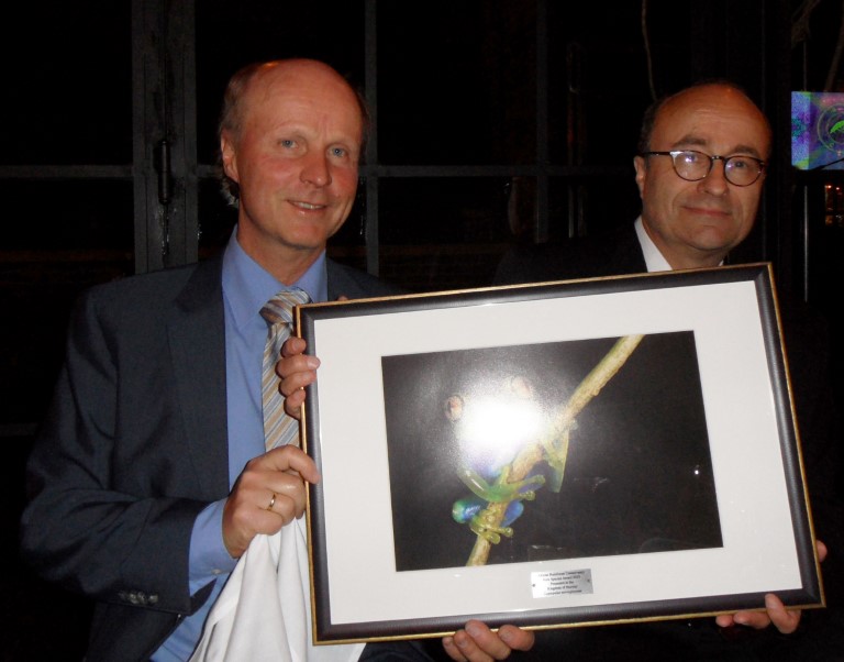 Mottar "NEW Species Award" i NY tirsdag 23.04.2013