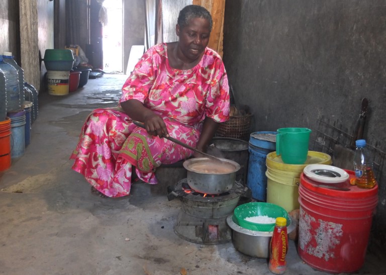 Sabrina. Sykkeltur i Dar es Salaam